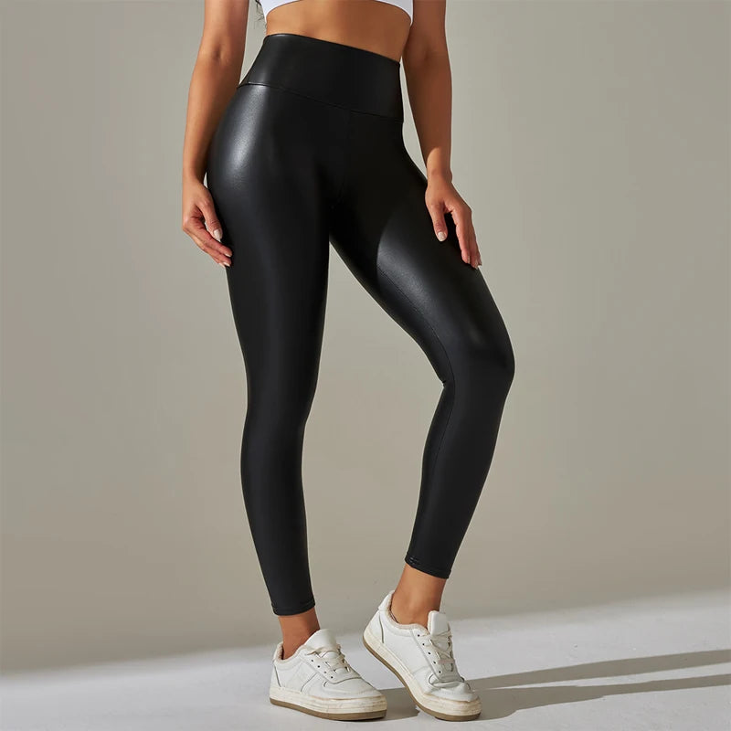 Nuevas mallas de mujer de gran tamaño a la moda, pantalones de cuero PU ajustados y sexis de cintura alta, pantalones de Yoga coloridos para mujer